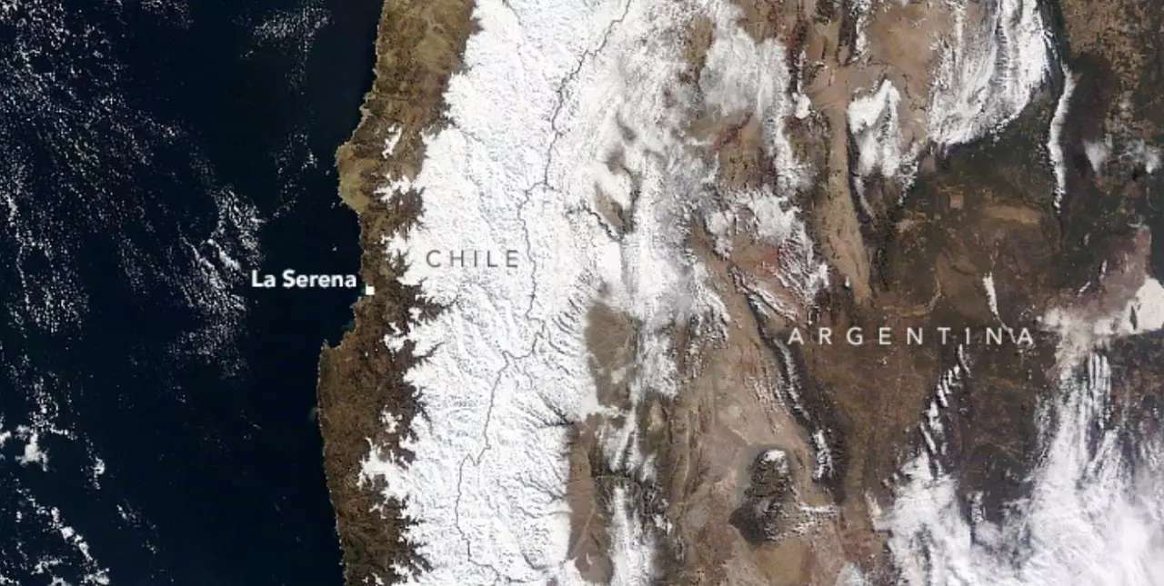 La NASA difundió asombrosas imágenes de la Cordillera de los Andes totalmente nevada 