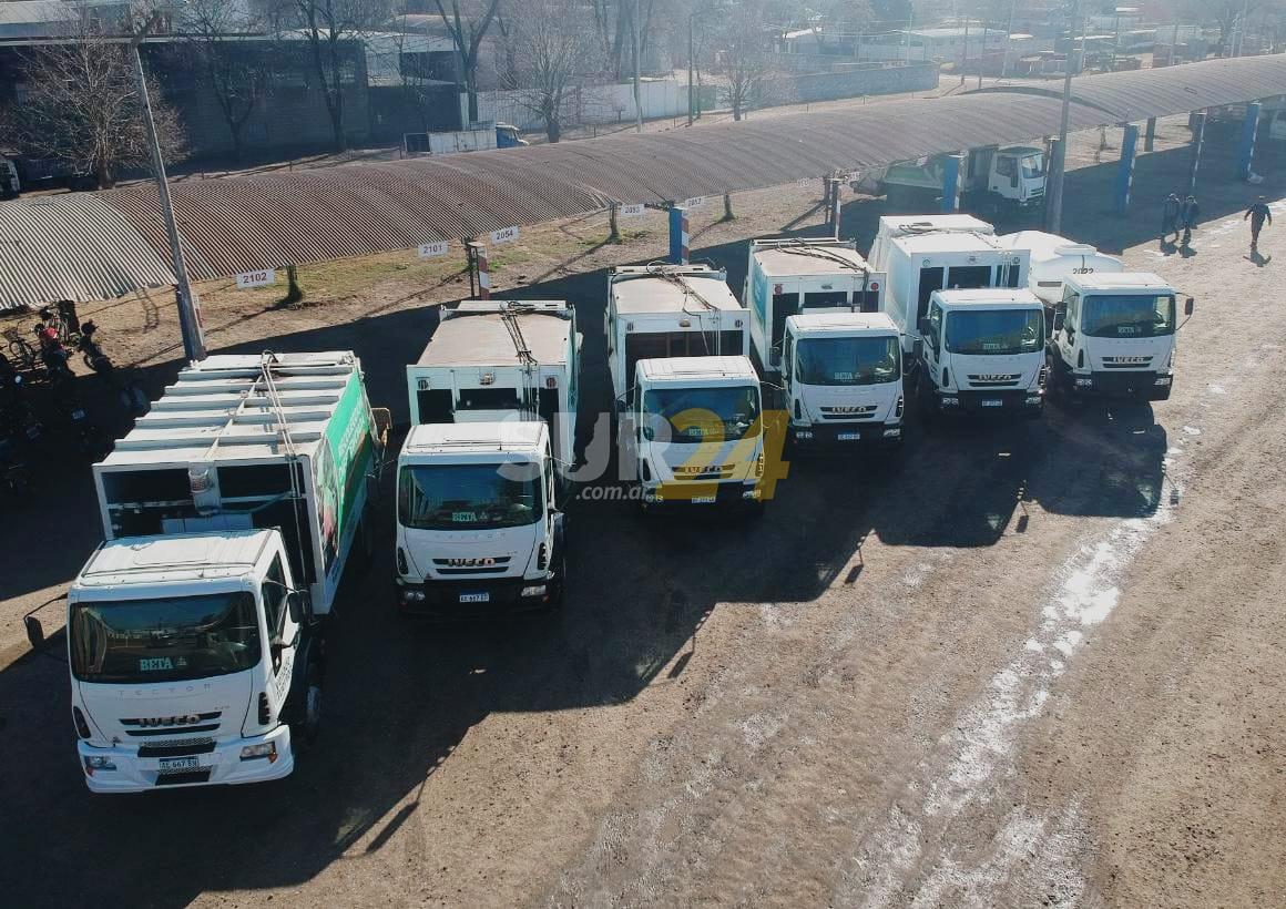 El Municipio presentó seis nuevos camiones que reforzarán la prestación de servicios