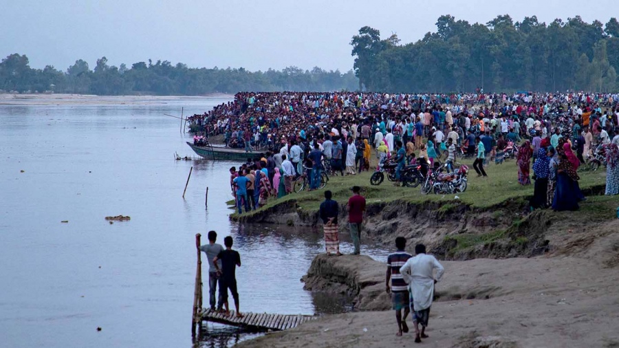 Bangladesh: al menos 40 muertos y decenas de desaparecidos en un naufragio