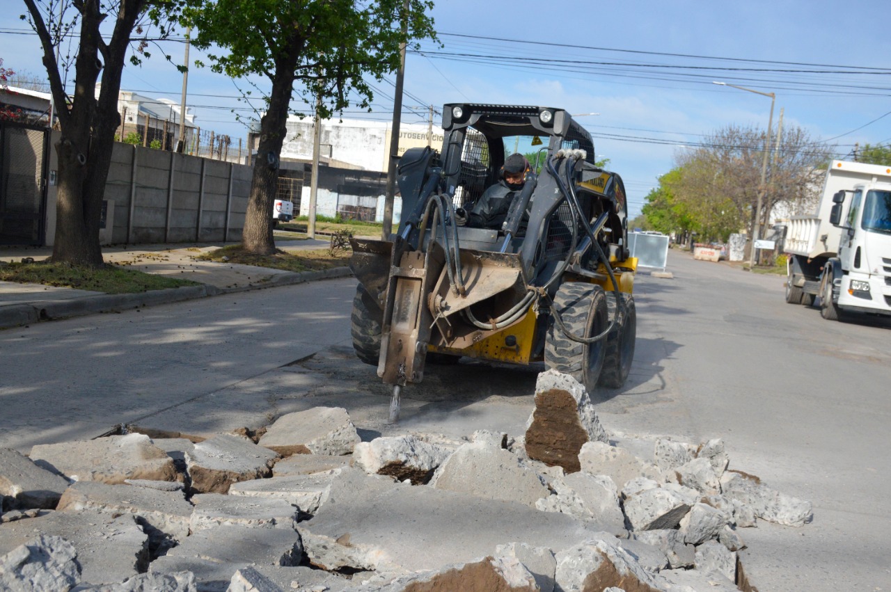 El gobierno municipal puso en marcha la recuperación de calle Quintana