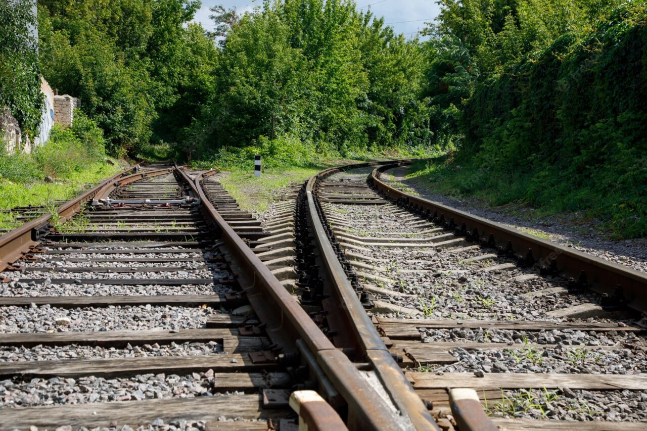 Elortondo: detienen a un hombre acusado de robar rieles del ferrocarril
