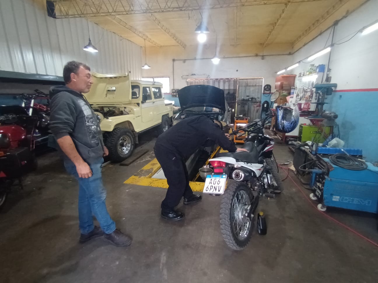 Policía inspeccionó talleres de motos en Venado Tuerto