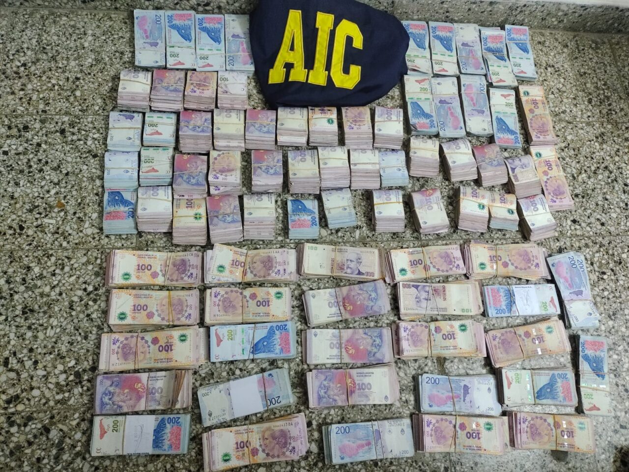 Rufino: la AIC detuvo a dos personas que circulaban con una gran suma de dinero