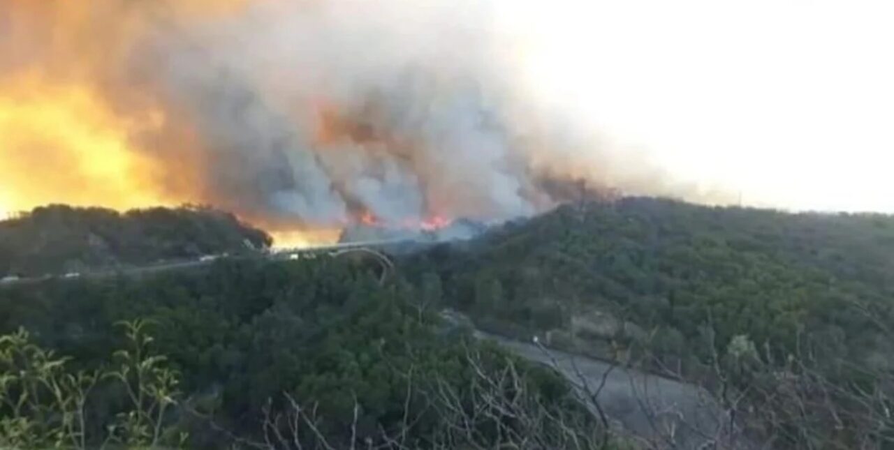 Video: Córdoba contiene incendios en las Sierras con apoyo de brigadistas forestales de todo el país