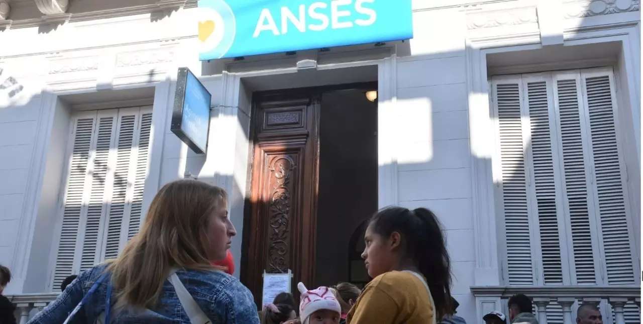 Refuerzo Alimentario de Anses: comienza el pago de la primera cuota de $22.500