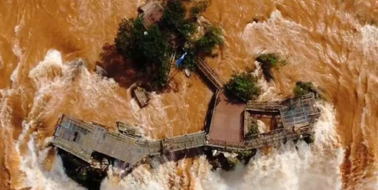 Tragedia en las Cataratas de Iguazú: se conoció cómo fue el momento previo al accidente