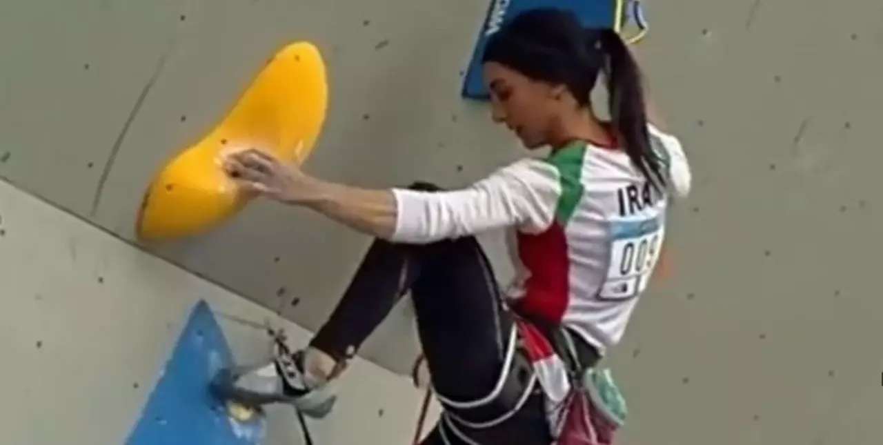 La atleta iraní que compitió sin velo en Seúl se encuentra desaparecida