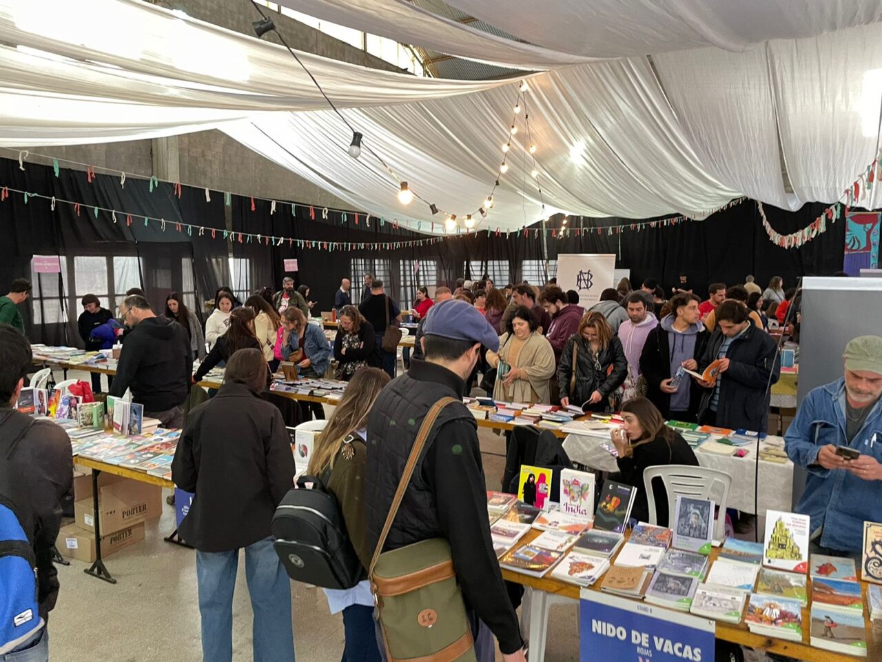 La Feria del Libro arrancó con todo y promete más