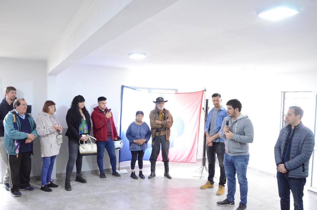 Chiarella inauguró las nuevas obras en la sede vecinal de barrio Ciudad Nueva