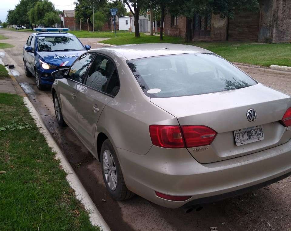 Recuperan en Santa Isabel un auto robado en provincia de Buenos Aires