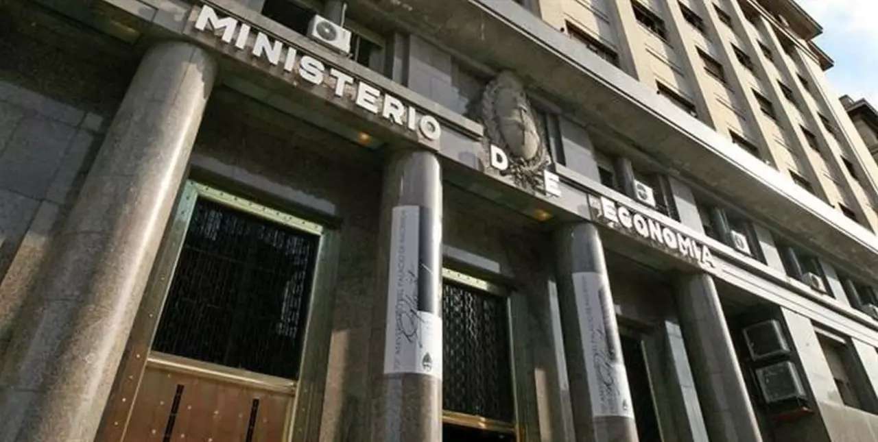 El Gobierno admitió que hay un riesgo de hiperinflación en Argentina