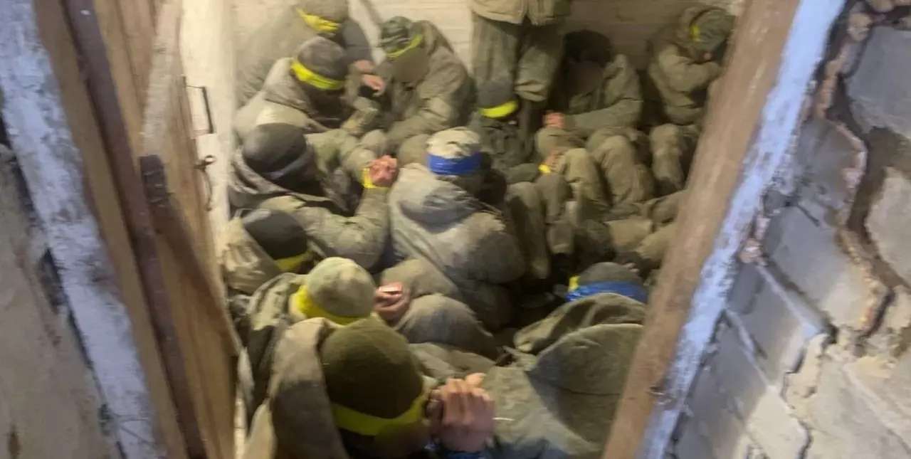 Soldados rusos se rindieron en el este de Ucrania y apuntaron el Gobierno