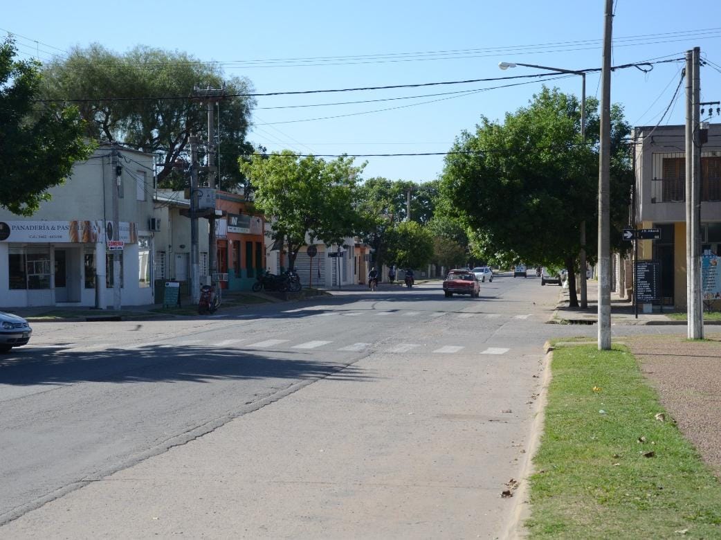 Dos ofertas para reparar las avenidas Santa Fe y Eva Perón