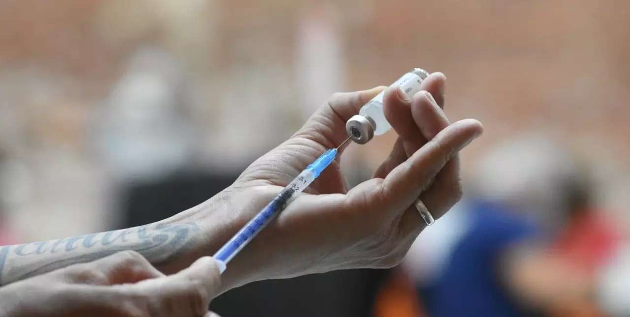 Este lunes arranca la aplicación de la quinta dosis de vacuna anticovid en Santa Fe