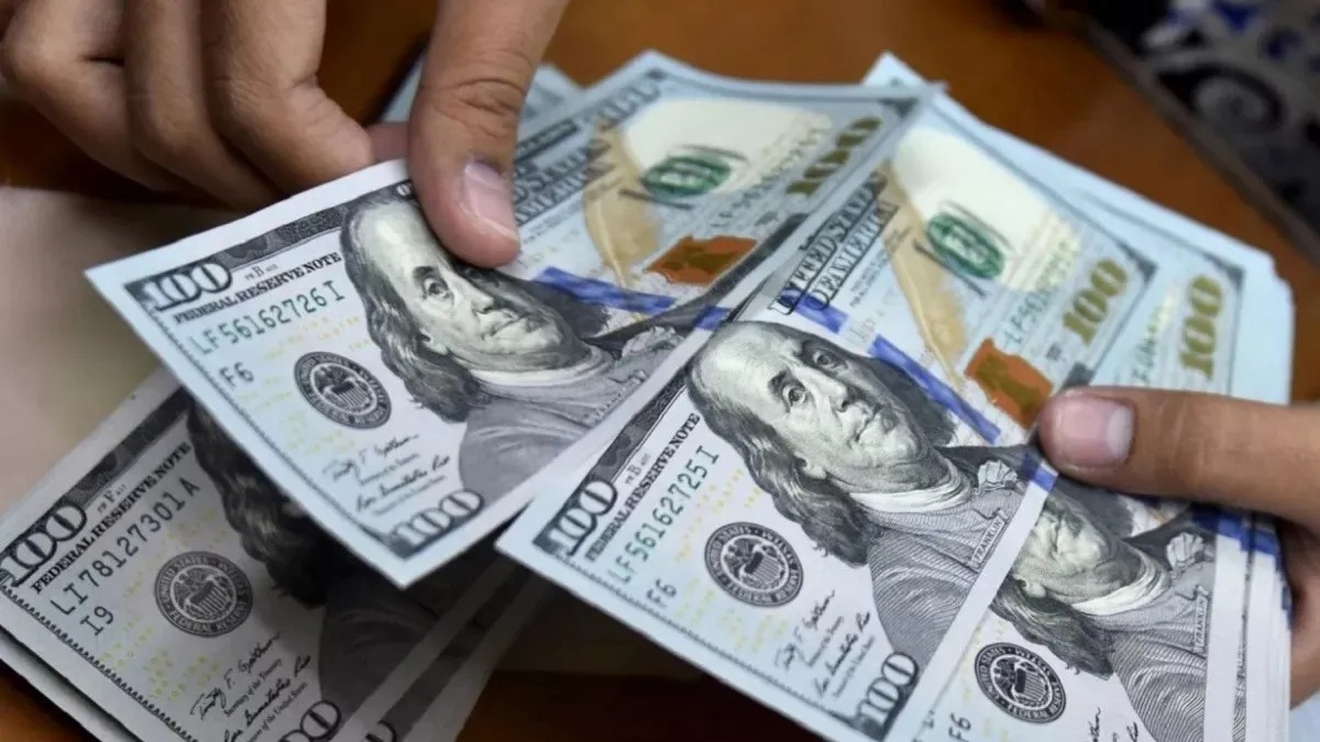 El dólar blue cerró la semana con una leve suba