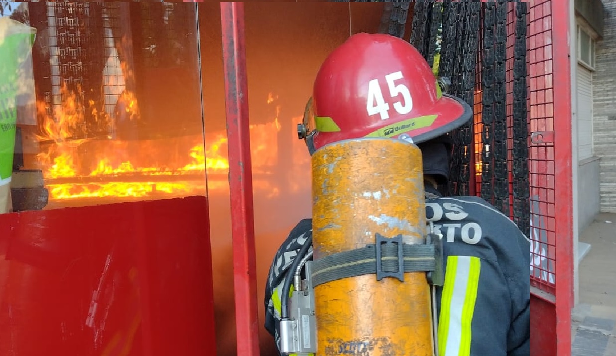 Venado Tuerto: incendio en un local de comidas venadense