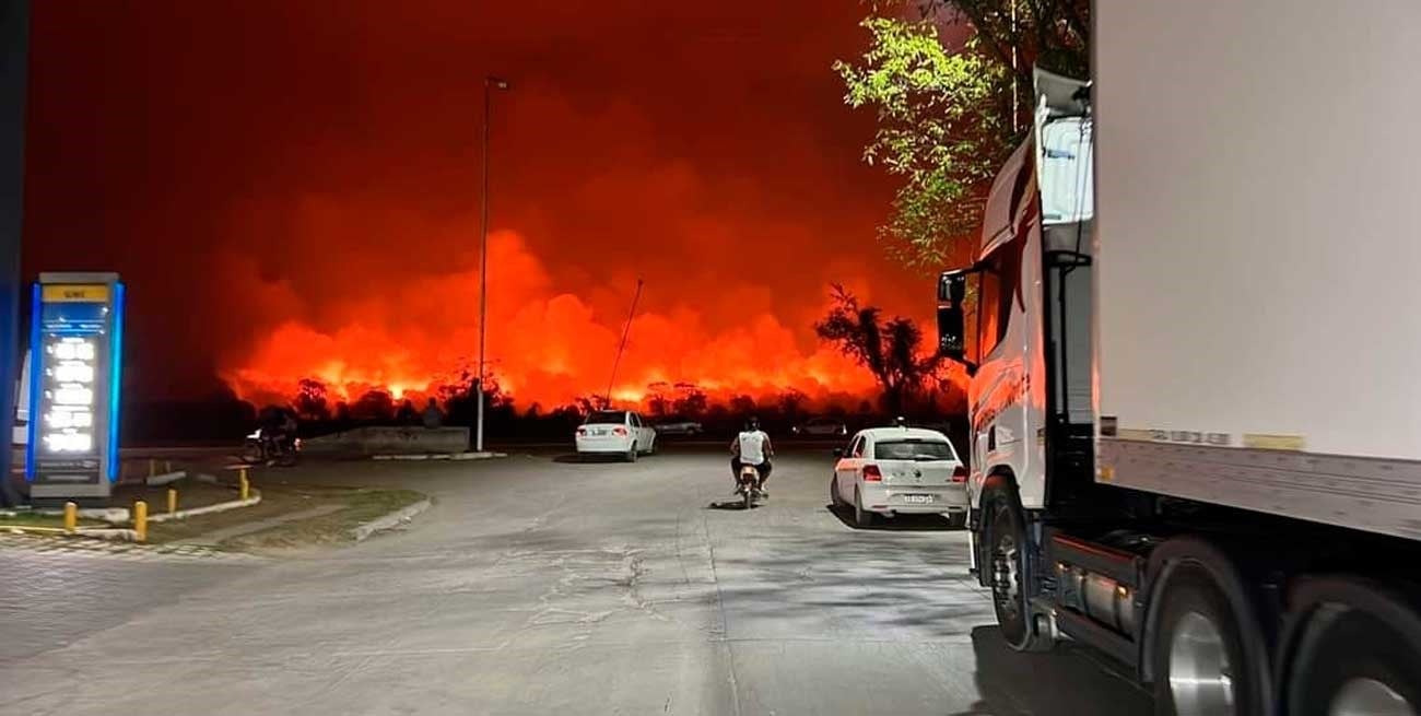 Pánico en Salta por un impactante incendio en Orán