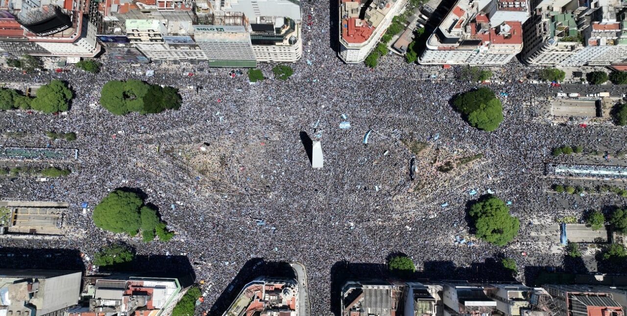 Cuatro millones de personas acompañaron la caravana de la Selección Argentina