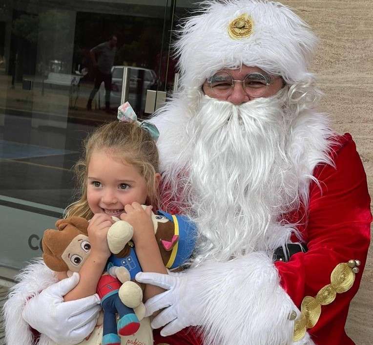 La magia de Papá Noel estuvo presente en el Centro Cultural Municipal