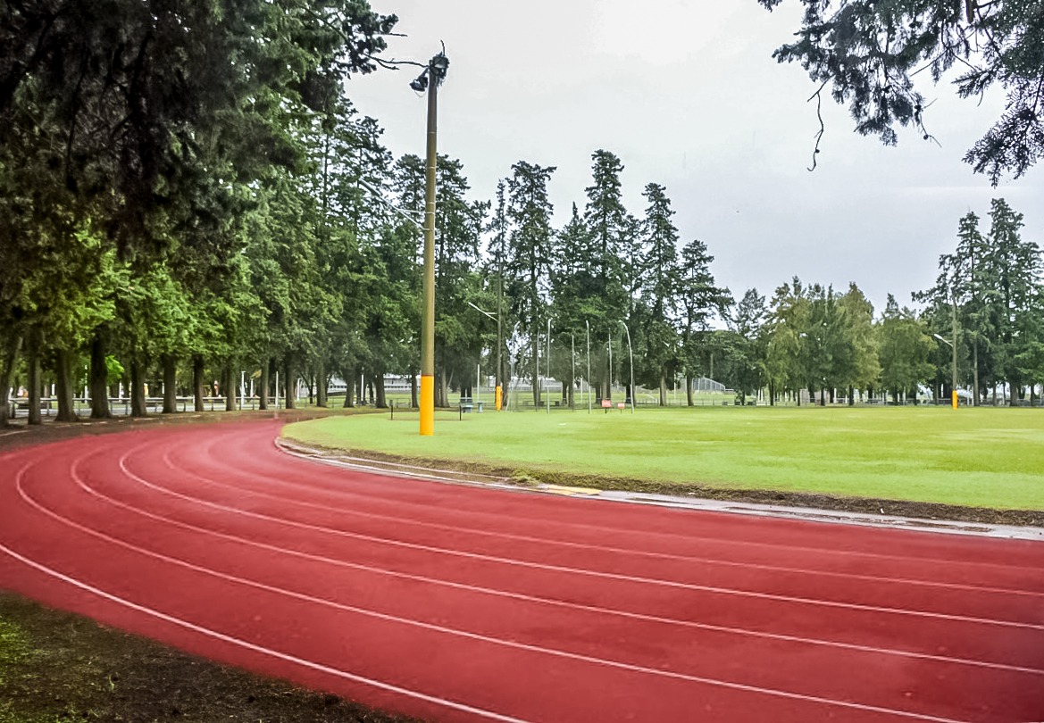 Enrico vuelve a impulsar la renovación de la pista de atletismo del Parque Municipal de Venado Tuerto
