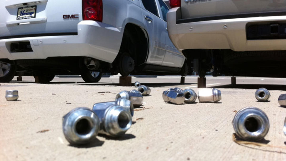 Venado Tuerto: roban los neumáticos de tres vehículos en un taller mecánico