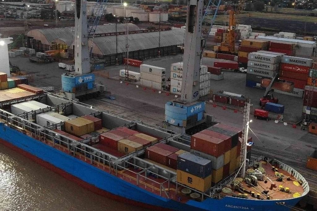Conflicto en el puerto de Rosario: comunicado de las cámaras portuarias e industria