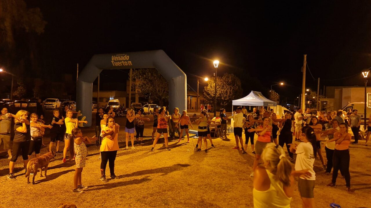 Un centenar de participantes en la primera “Correcaminata” nocturna del año