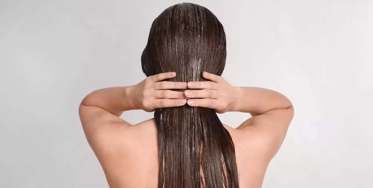 Riesgo para la salud: prohiben tres marcas de cremas para alisar el pelo