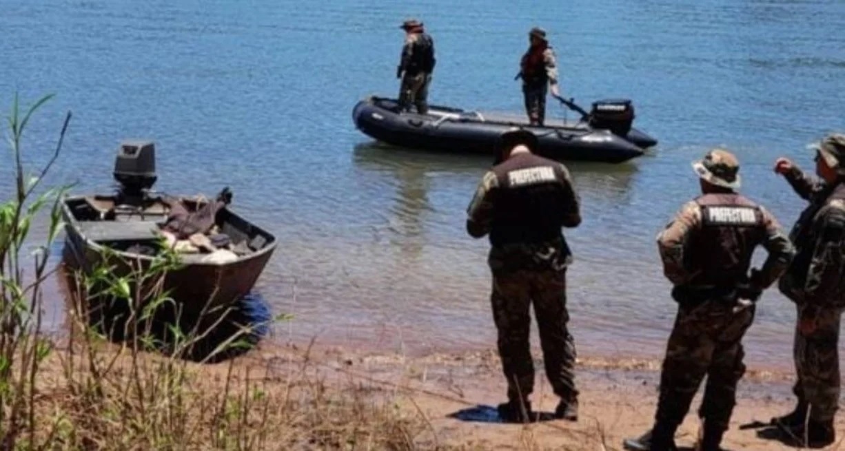 Horror en el Río Paraná: ahogó a sus hijos y luego intentó suicidarse