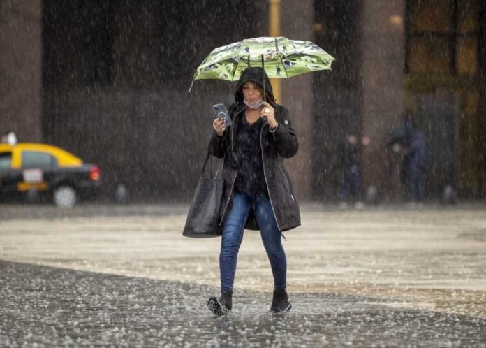 Alerta por tormentas y lluvias fuertes para ocho provincias argentinas