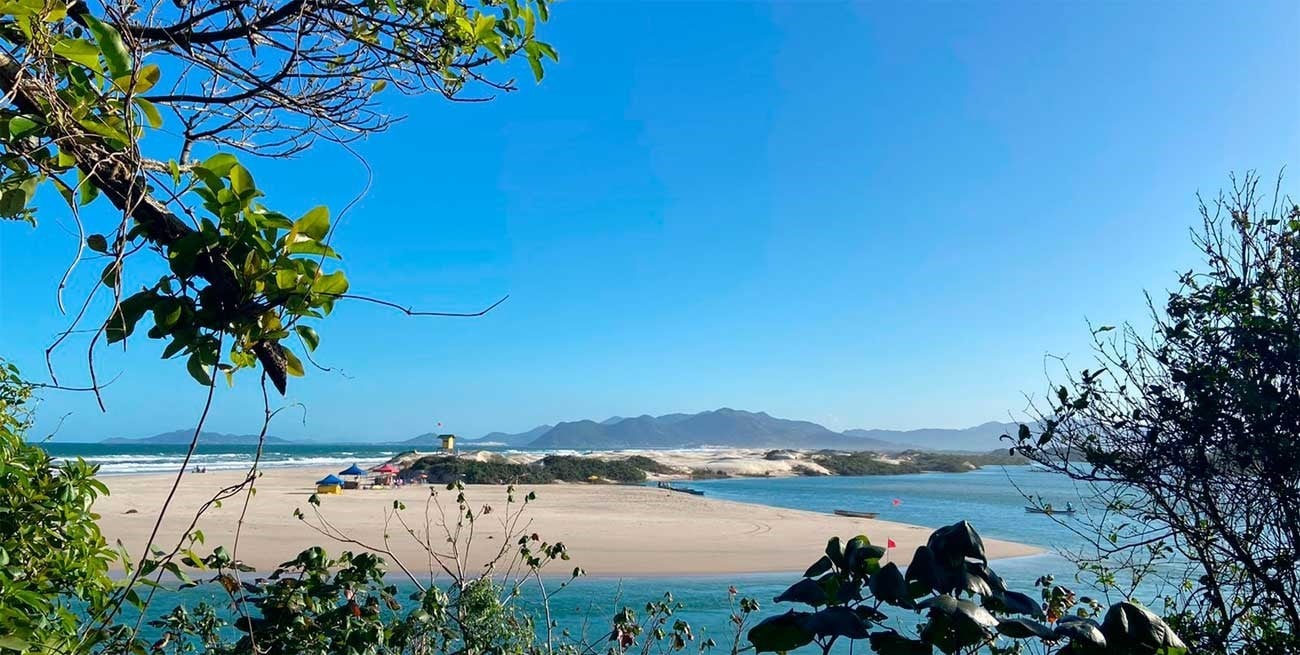 Descubren el origen de los casos de diarrea en playas de Florianópolis