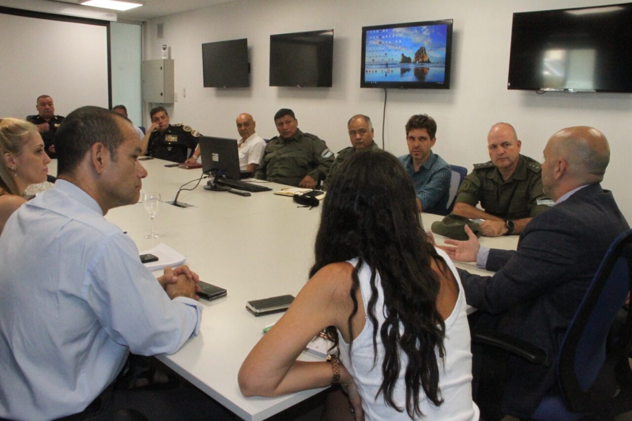 Brilloni se reunión con representantes de la Municipalidad de Rosario y las fuerzas federales
