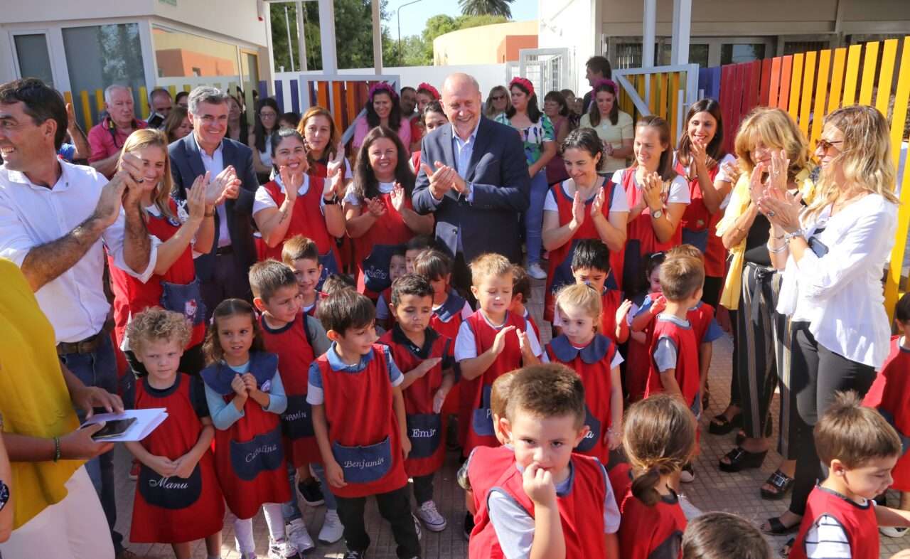 Perotti en San Gregorio: inauguró el nuevo edificio del Jardín N° 251 y habló de las “mil y una obras en marcha”