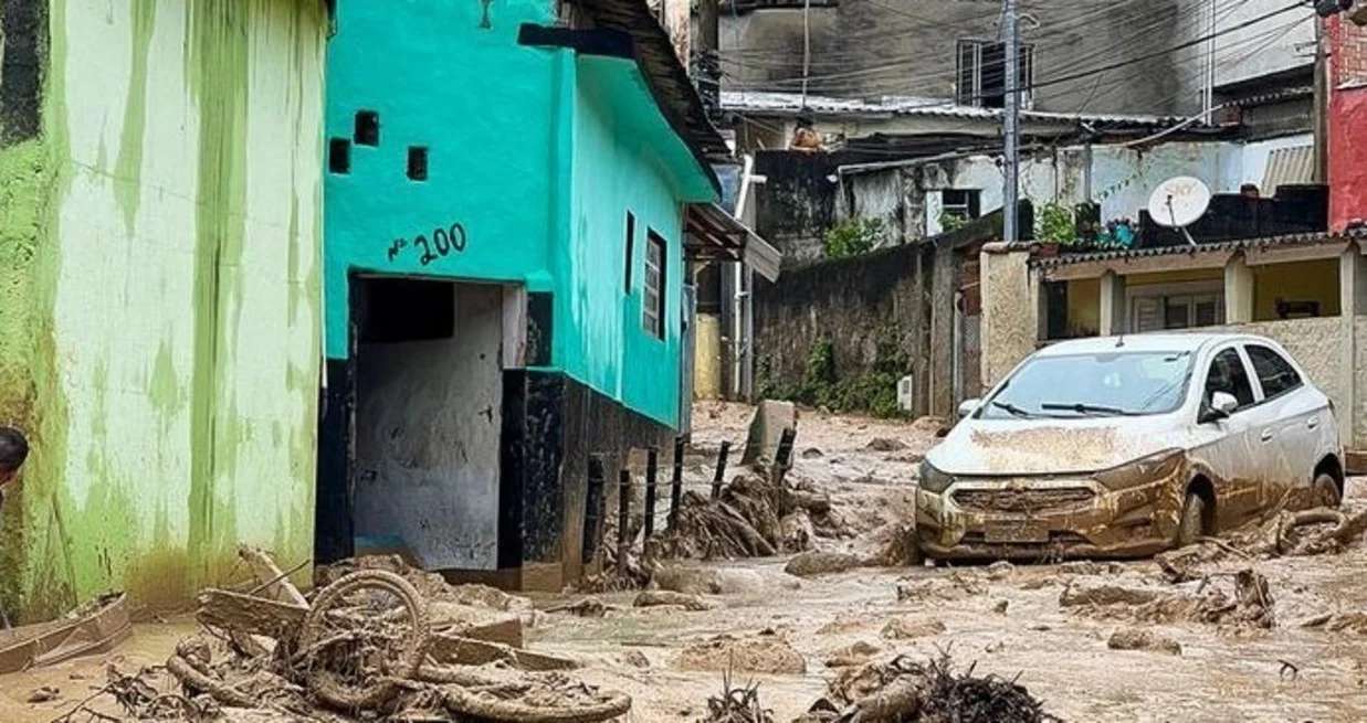 Brasil: 44 muertos y decenas de desaparecidos por históricas lluvias torrenciales