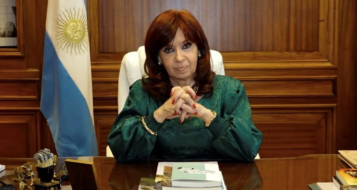 Dan a conocer los fundamentos de la condena a Cristina Kirchner, con marco de vigilia militante y electoral
