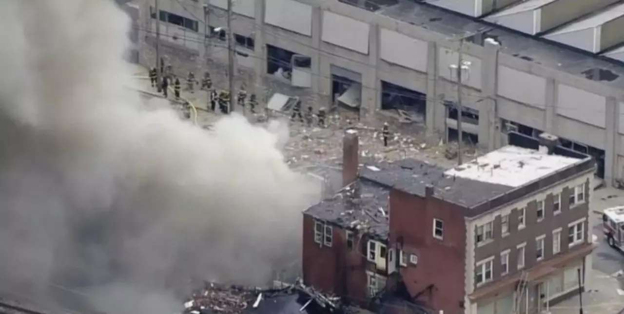 Ascienden a siete los muertos en Estados Unidos por la explosión de una fábrica