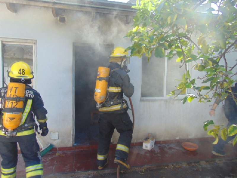 Grave incendio de una vivienda en Venado Tuerto