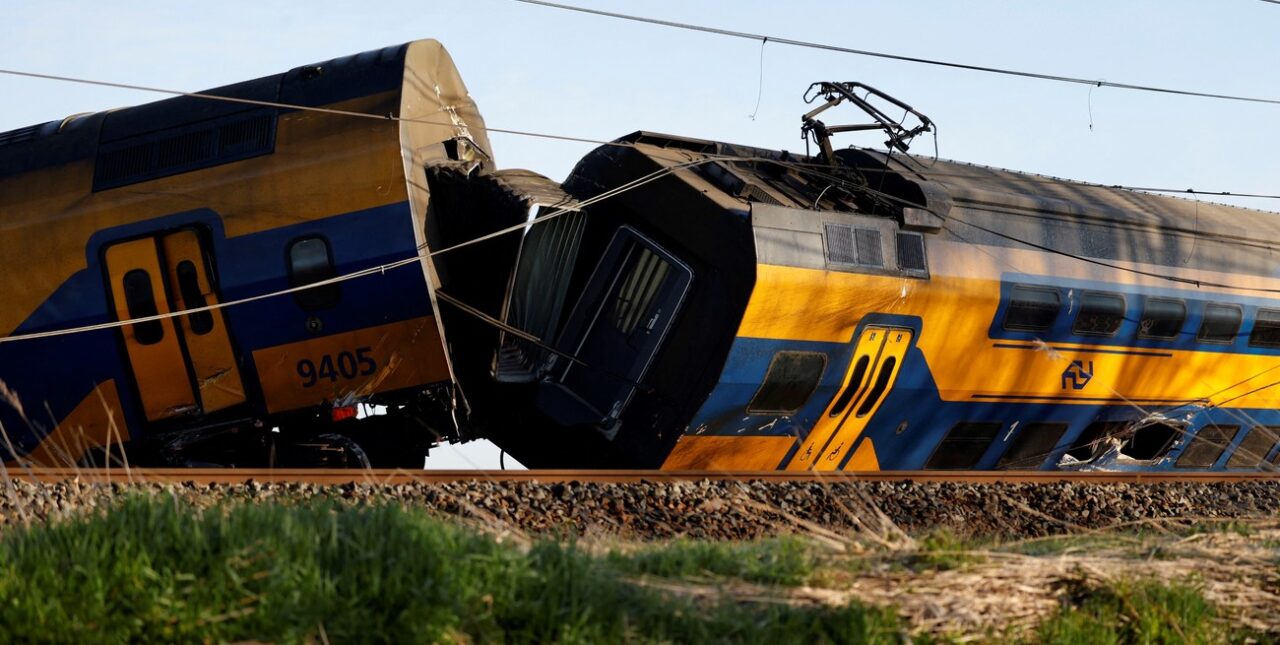 Un muerto y 30 heridos tras el descarrilamiento de un tren en Países Bajos