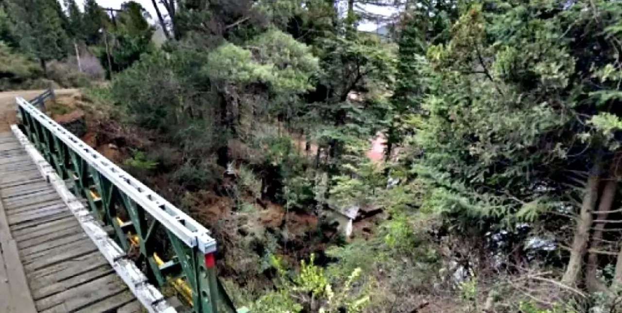 Un turista uruguayo murió al caer de un puente en Bariloche