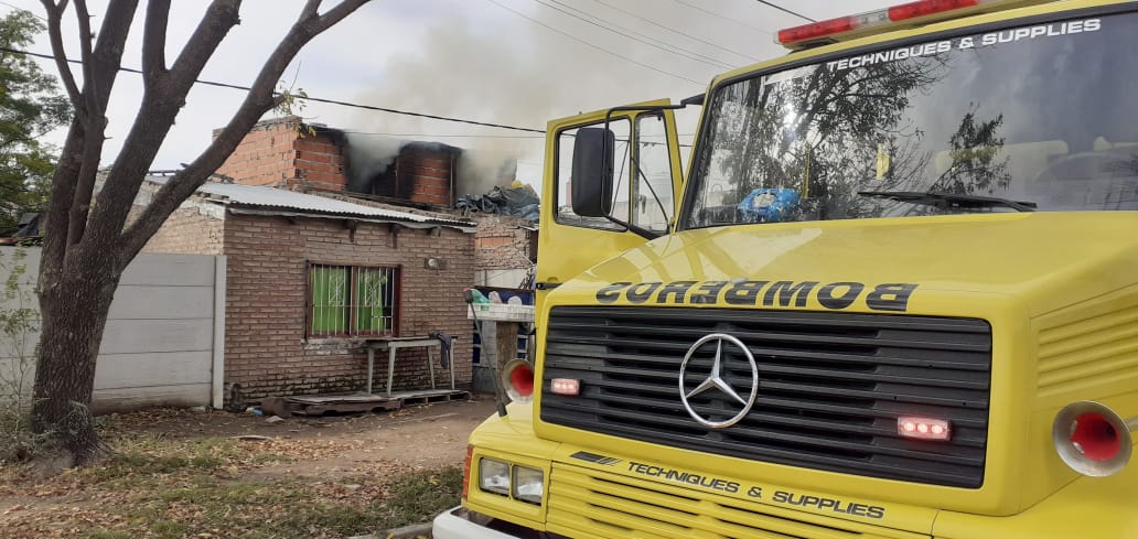 Venado Tuerto: piden ayuda para tres menores que perdieron todo en el incendio de su vivienda