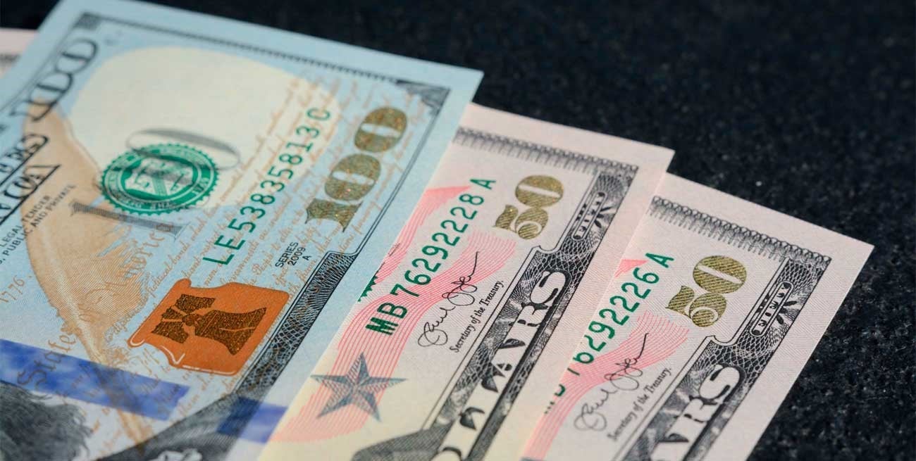 El dólar blue cayó por debajo de los $ 1.000: a cuánto cerró este viernes