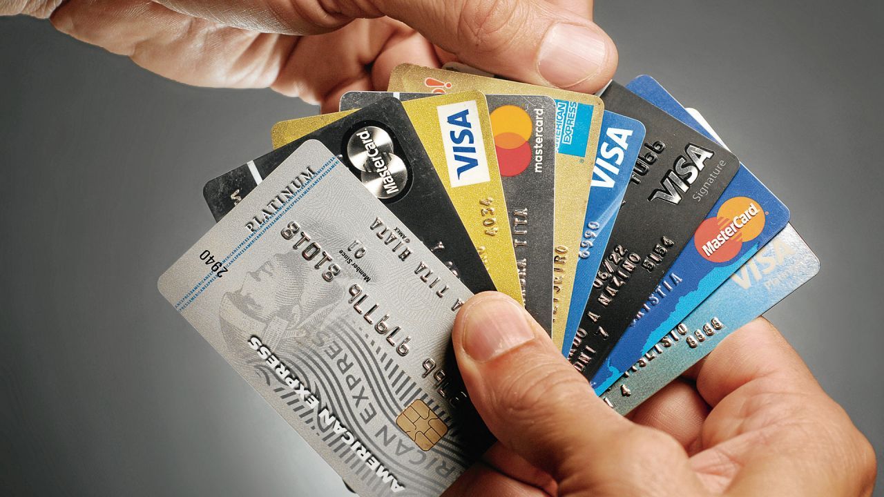 Cuentas y consumos con tarjeta: hasta qué montos se podrá gastar sin controles