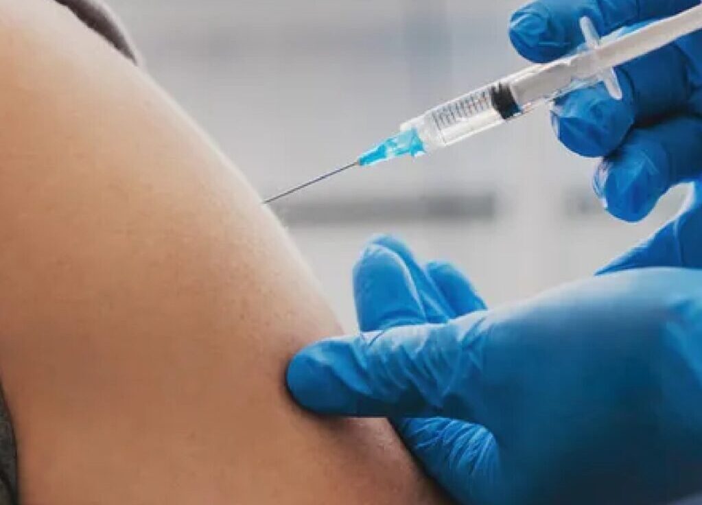El gobierno venadense extiende la campaña de vacunación antigripal a distintas instituciones 