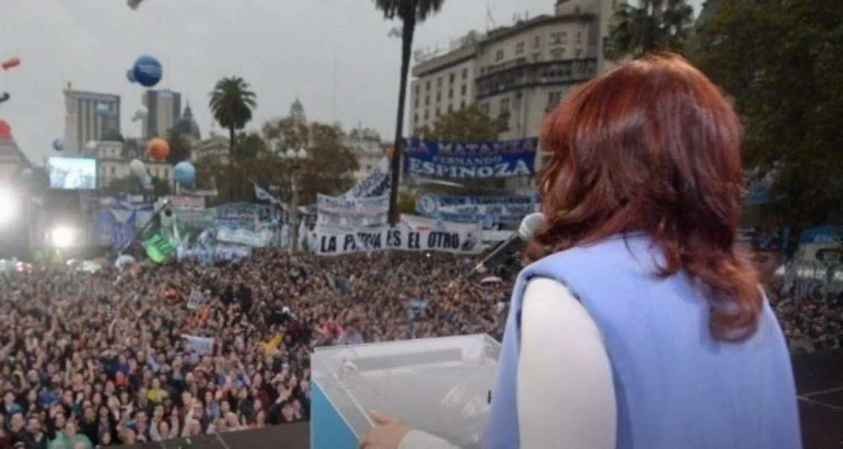 Cristina Fernández llamó a la “renovación del pacto democrático”