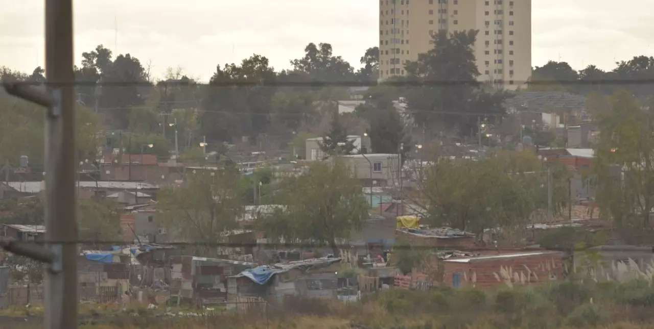 Más de un millón de personas viven en condiciones de hacinamiento crítico en Argentina