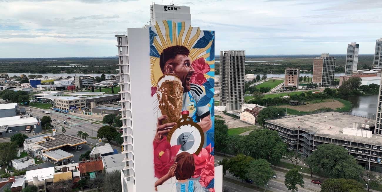 “La tercera” ya se deja ver en las manos de Messi en el mural más grande del mundo