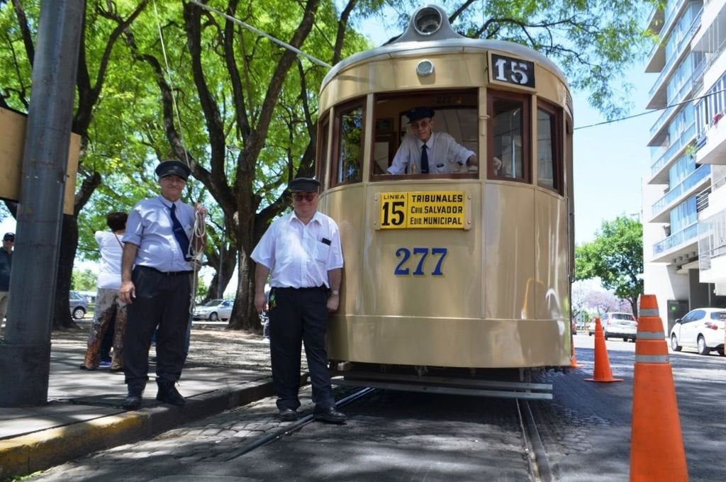 El tranvía histórico vuelve a realizar sus tradicionales paseos en Rosario