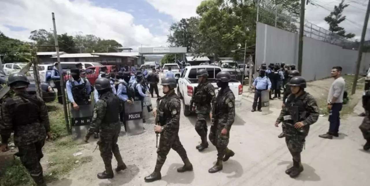 Al menos 41 muertos tras un enfrentamiento en una cárcel de mujeres en Honduras