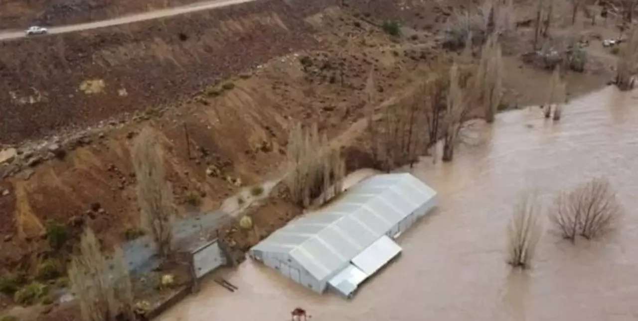 Neuquén: más de 60 familias evacuadas por las intensas lluvias