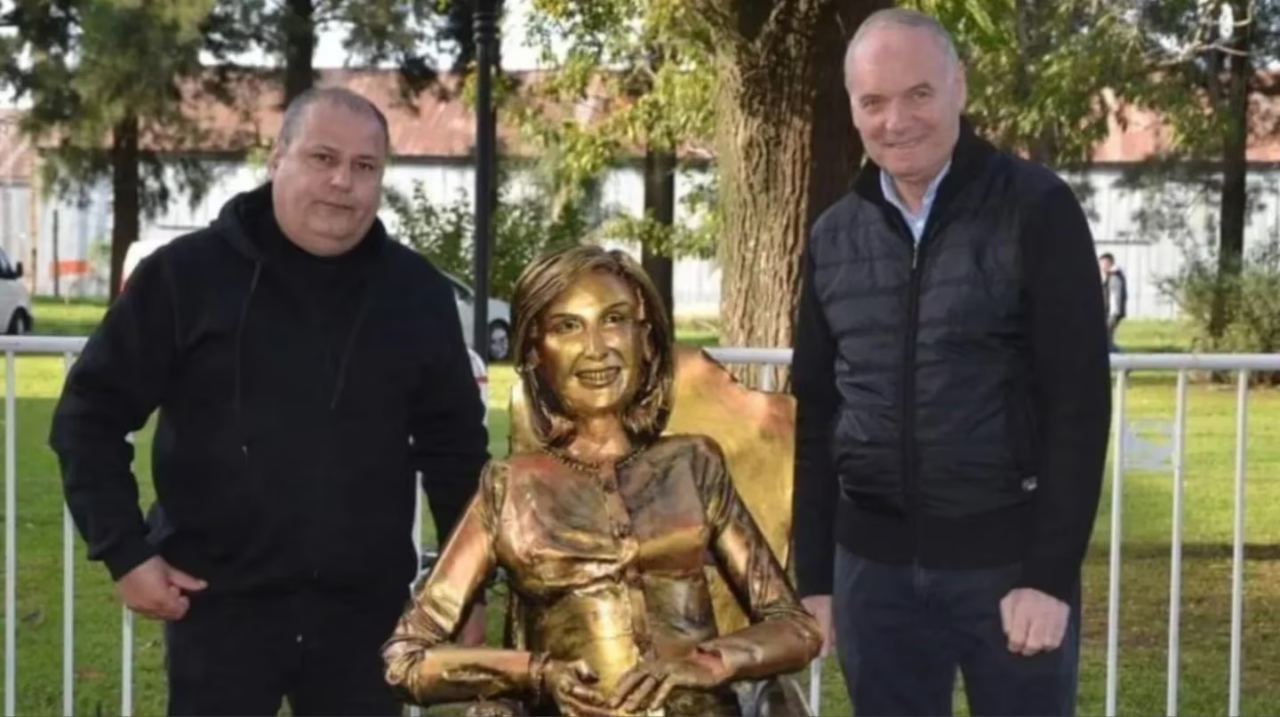 Críticas a la estatua de Mirtha en Villa Cañás: “¡Esto es terrible! ¡Es un monstruo!”